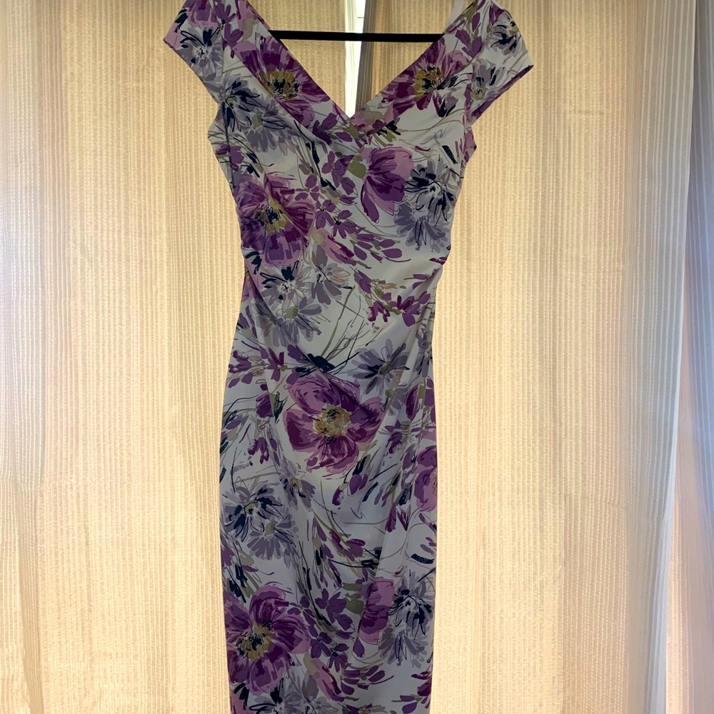 Maggy London v-neck floral dress